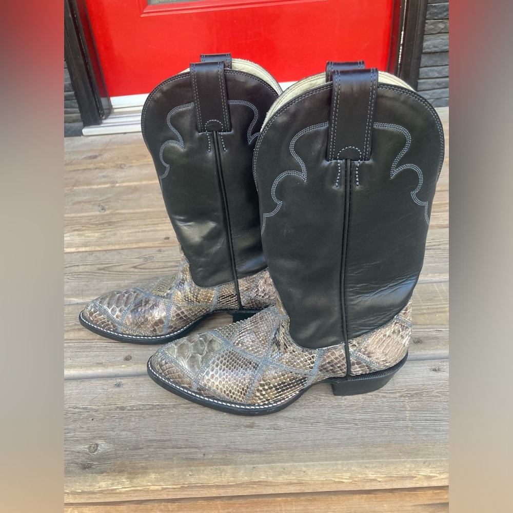 Men’s cowboy boots